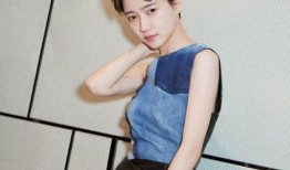 圈内爆料焦俊艳打伞,时尚感十足引热议